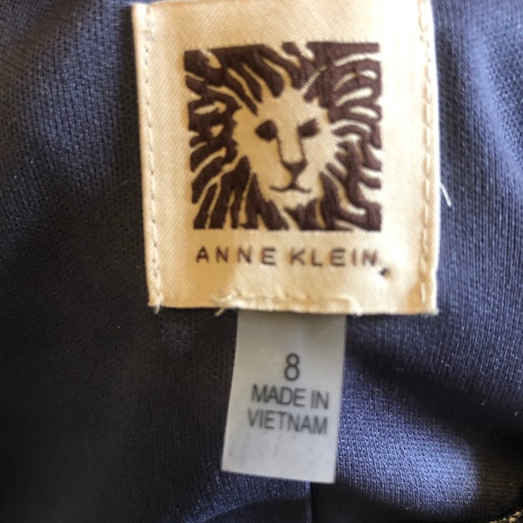 Like new body con dress - Picture 7 of 7